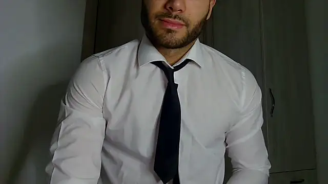 Justynn1 online show from February 8, 10:40 pm