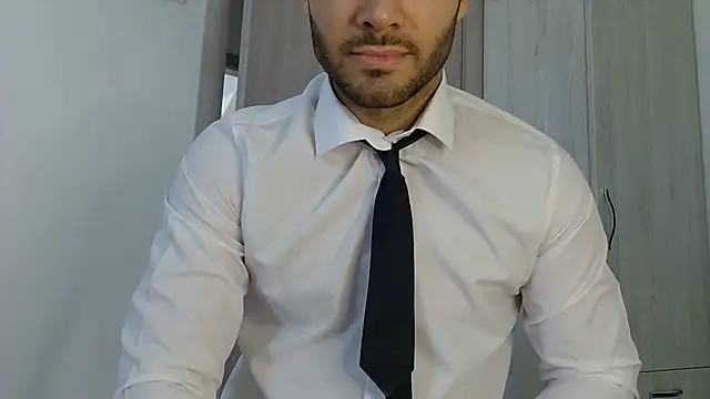 Justynn1 online show from May 30, 4:52 am