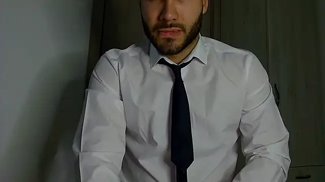 Justynn1 online show from October 29, 9:47 pm