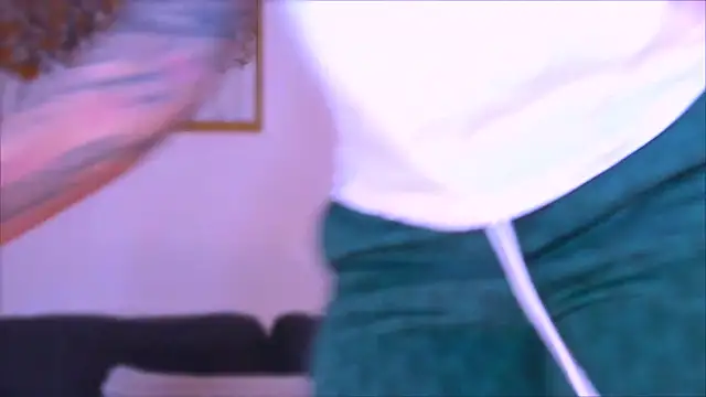 Snapshot of MoonaMuslim chatting on February 28, 7:13 pm MoonaMuslim online show from February 28, 7:13 pm