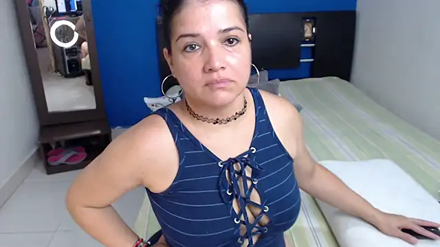 Snapshot of GlendaStarx chatting on July 8, 3:13 pm GlendaStarx online show from July 8, 3:13 pm