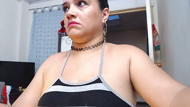 Snapshot of GlendaStarx chatting on November 20, 9:36 pm GlendaStarx online show from November 20, 9:36 pm