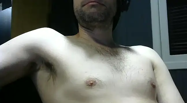 Snapshot of gauchors20 chatting on December 28, 10:36 am gauchors20 online show from December 28, 10:36 am