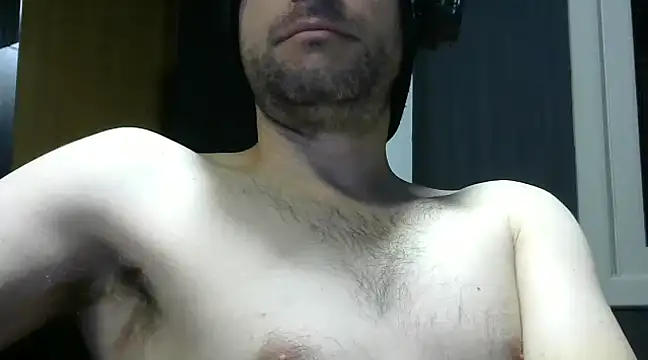 Snapshot of gauchors20 chatting on December 21, 10:06 am gauchors20 online show from December 21, 10:06 am