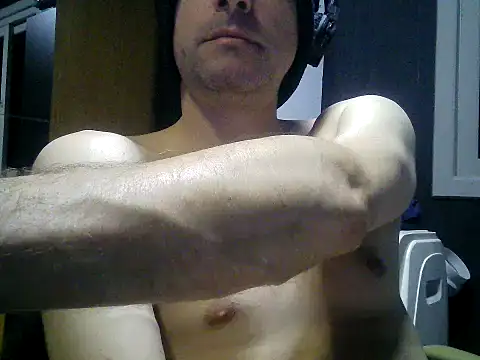 Snapshot of gauchors20 chatting on November 30, 2:34 am gauchors20 online show from November 30, 2:34 am