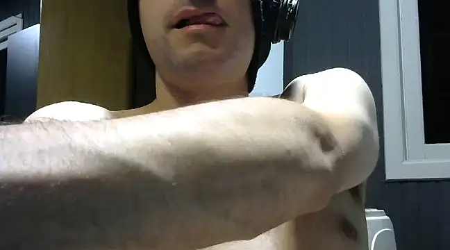 Snapshot of gauchors20 chatting on January 5, 3:00 am gauchors20 online show from January 5, 3:00 am