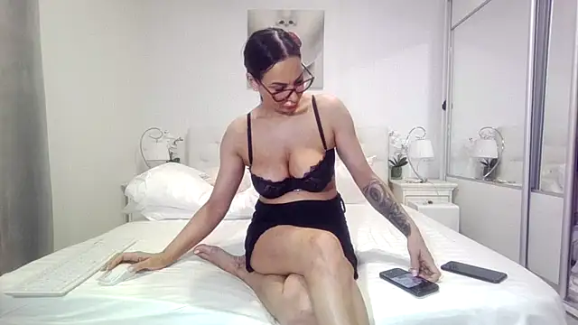 alisonya1 online show from February 19, 5:37 am