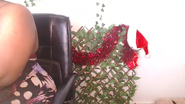 Black Monster Tits online show from December 22, 6:52 pm