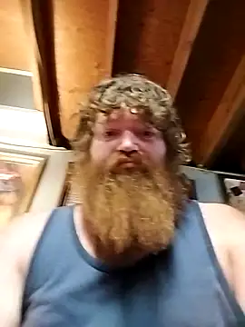 Snapshot of RedDelicious69 chatting on October 28, 12:44 am RedDelicious69 online show from October 28, 12:44 am