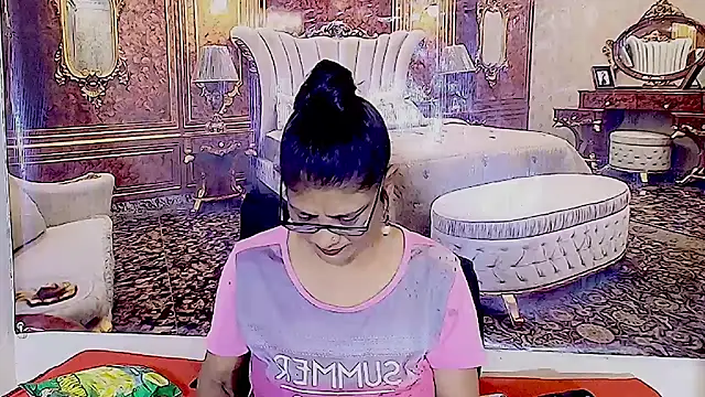 Snapshot of IndianAllure chatting on February 26, 5:40 am IndianAllure online show from February 26, 5:40 am