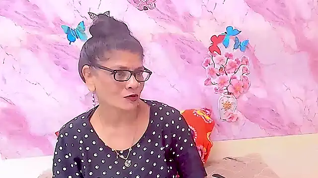 IndianAllure online show from November 29, 5:18 am