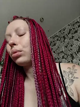 Snapshot of Frost_foxy chatting on June 21, 3:45 am Frost foxy online show from June 21, 3:45 am