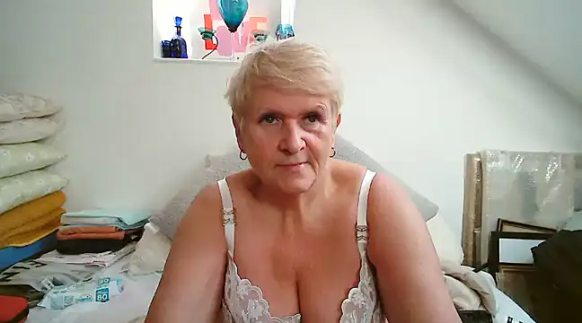 Uk-Joolz online show from December 4, 10:29 am