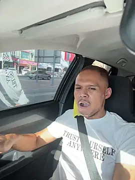 Snapshot of EllisZlatan chatting on March 1, 9:20 am EllisZlatan online show from March 1, 9:20 am