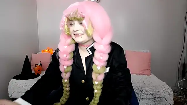 Estheri online show from October 27, 6:58 am