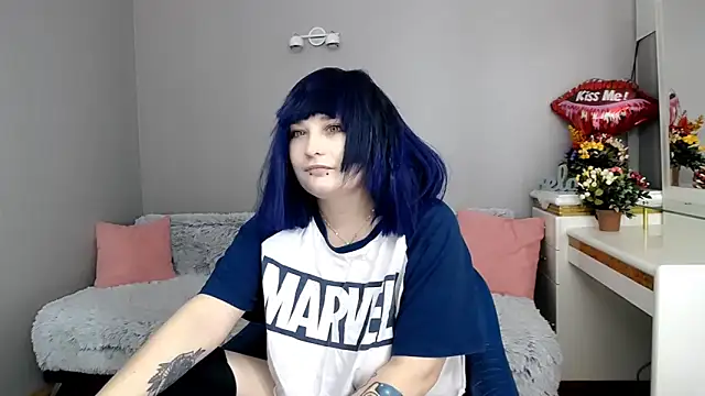 Estheri online show from February 10, 7:40 am