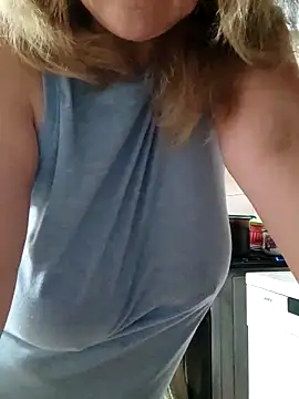 Snapshot of Elza01 chatting on October 1, 5:23 am Elza01 online show from October 1, 5:23 am