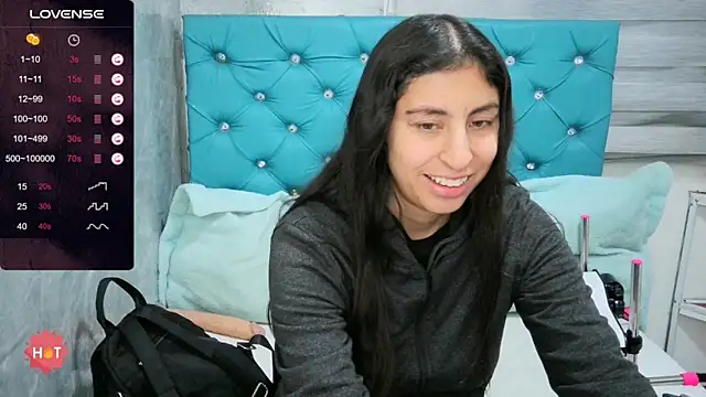 MAARYMOON online show from December 1, 11:00 am