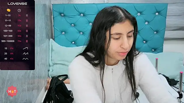 MAARYMOON online show from December 4, 11:09 am