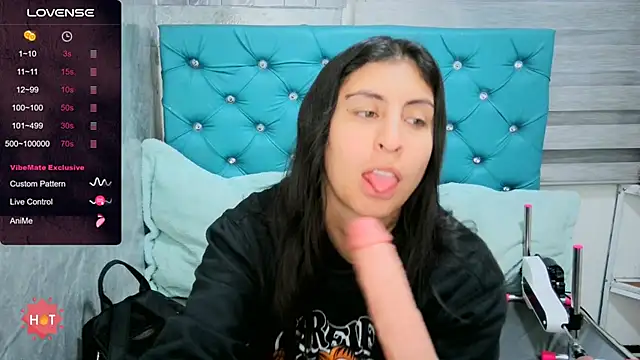 MAARYMOON online show from December 16, 11:14 am