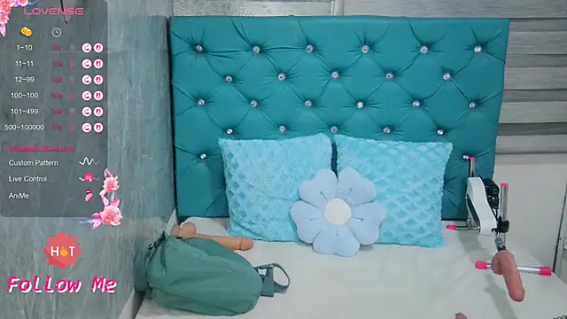 MAARYMOON online show from April 18, 10:39 am