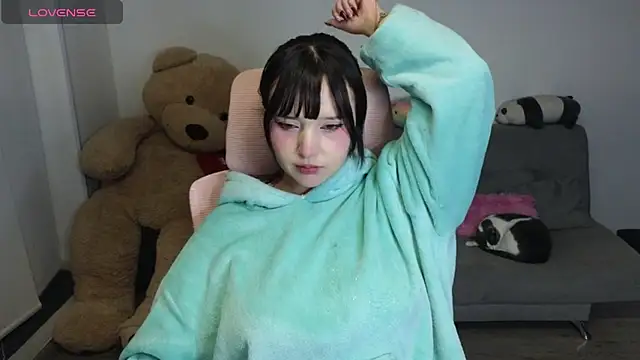 Snapshot of KuroChan420 chatting on July 2, 2:34 am KuroChan420 online show from July 2, 2:34 am