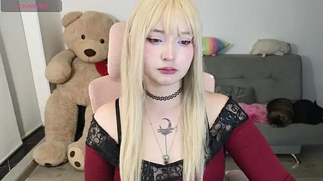 Snapshot of KuroChan420 chatting on June 13, 3:15 am KuroChan420 online show from June 13, 3:15 am