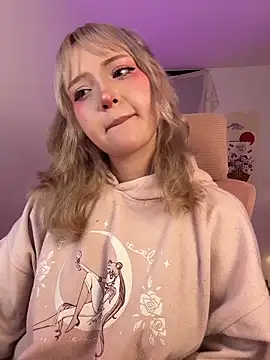 Snapshot of KuroChan420 chatting on January 7, 1:21 am KuroChan420 online show from January 7, 1:21 am