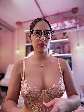 Zoe Bae online show from July 19, 2:09 am