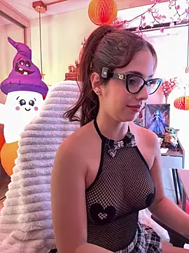 Snapshot of Zoe_Bae chatting on October 23, 9:24 pm Zoe Bae online show from October 23, 9:24 pm