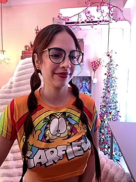 Snapshot of Zoe_Bae chatting on December 13, 11:22 pm Zoe Bae online show from December 13, 11:22 pm