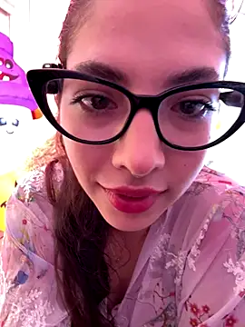 Snapshot of Zoe_Bae chatting on October 25, 10:43 pm Zoe Bae online show from October 25, 10:43 pm