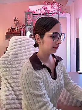 Zoe Bae online show from February 6, 10:06 pm