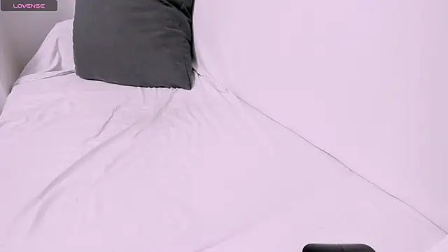 natural  woman online show from November 15, 12:53 pm