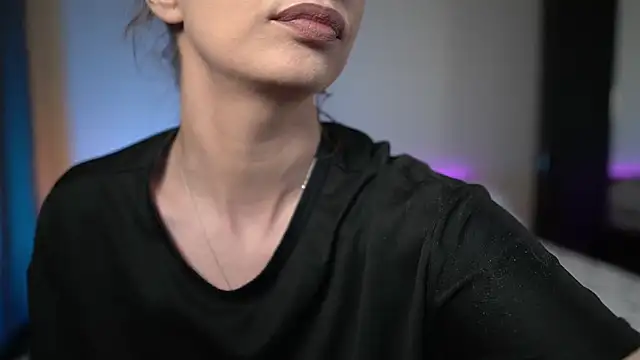 TiffanyPierce online show from March 28, 9:05 pm