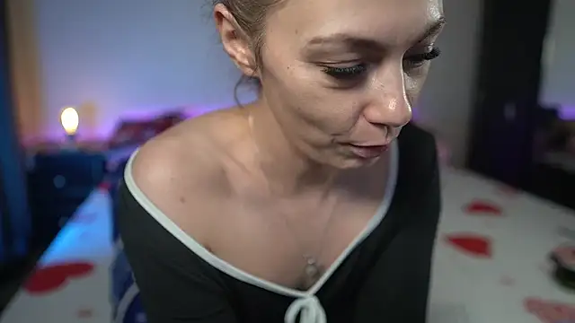 TiffanyPierce online show from December 4, 9:36 pm