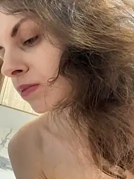 Snapshot of MissAnuta chatting on February 4, 5:53 am MissAnuta online show from February 4, 5:53 am