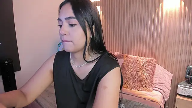 Snapshot of AMELIE_xx chatting on November 5, 12:19 pm AMELIE xx online show from November 5, 12:19 pm