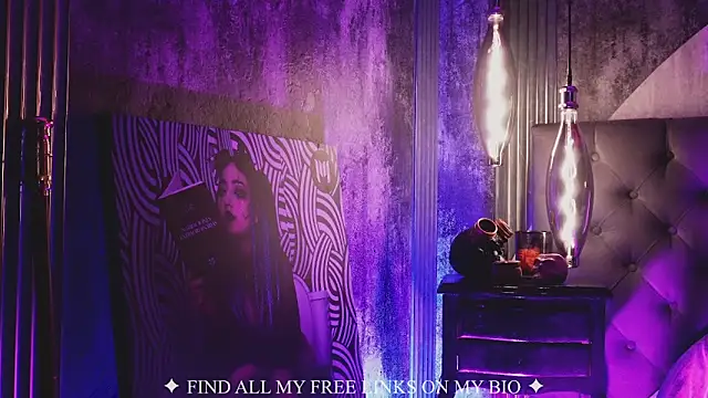 Charlotte Germanotta  online show from April 8, 3:46 pm