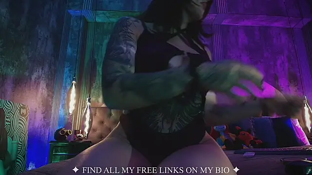 Snapshot of Charlotte_Germanotta_ chatting on February 12, 6:29 pm Charlotte Germanotta online show from February 12, 6:29 pm