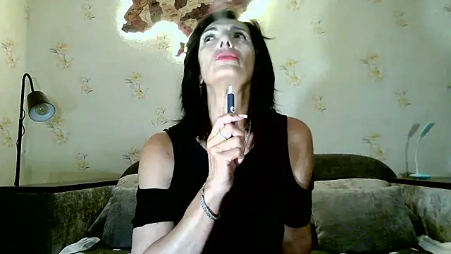 DreamMarianna online show from July 18, 9:45 pm