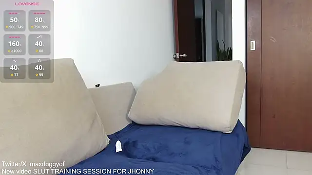 maxdoggy1 online show from July 9, 10:20 pm