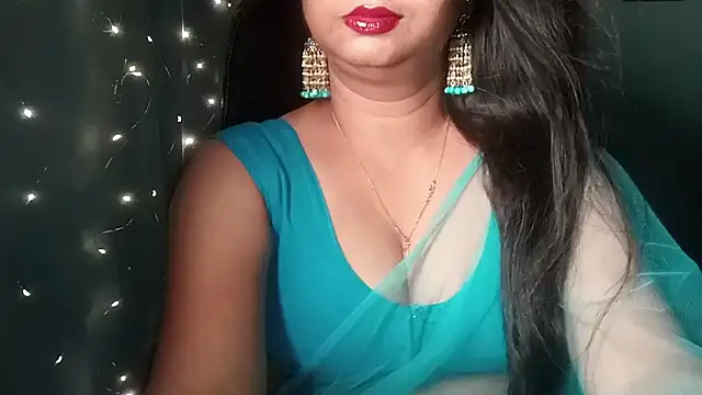 Snapshot of YourModhu chatting on July 7, 8:40 am YourModhu online show from July 7, 8:40 am