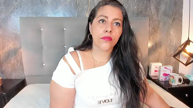 SexxyPamela online show from April 1, 7:22 pm