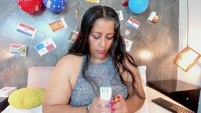 Snapshot of SexxyPamela chatting on July 1, 7:47 pm SexxyPamela online show from July 1, 7:47 pm