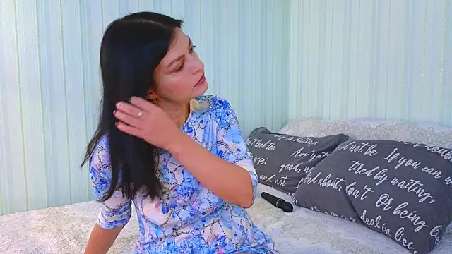  Lily  online show from January 9, 6:53 am