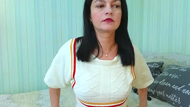  Lily  online show from March 4, 8:33 am