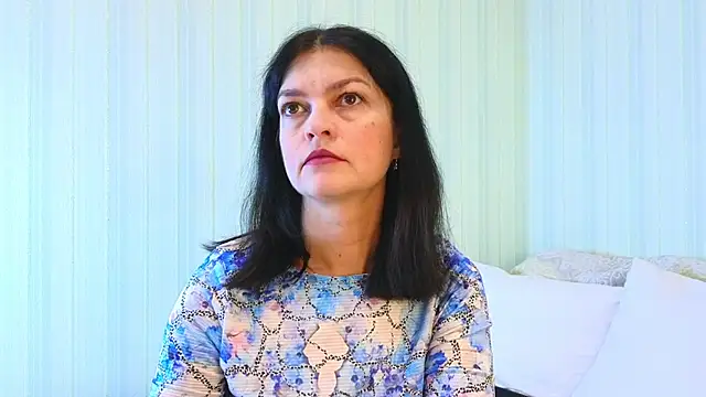 Snapshot of _Lily_ chatting on November 18, 7:33 am Lily online show from November 18, 7:33 am