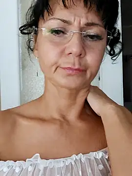 Melissa Fane online show from April 1, 3:52 am