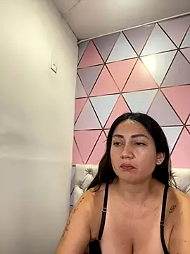 Snapshot of juliana_diaz chatting on October 6, 11:22 am juliana diaz online show from October 6, 11:22 am